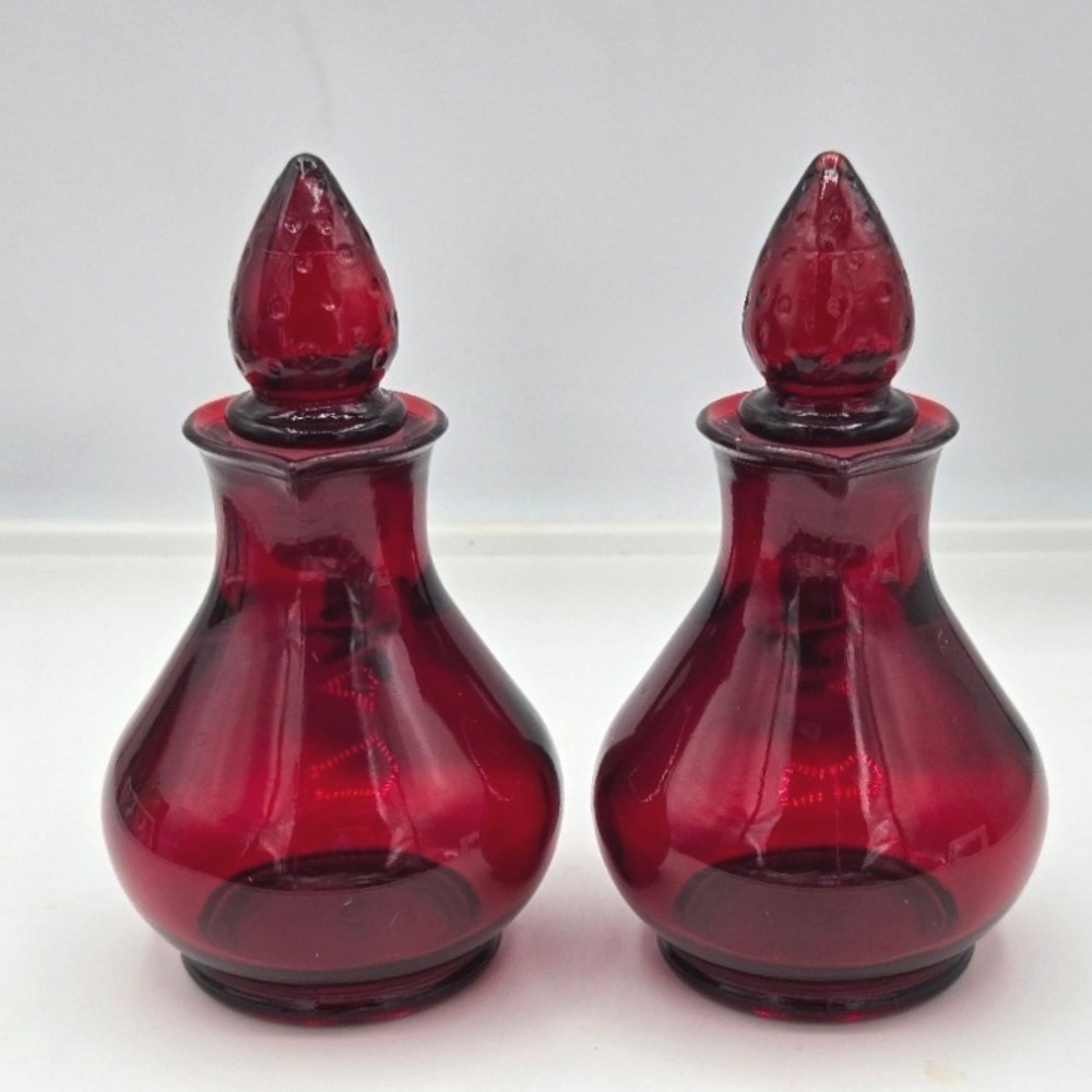 Vintage Avon Cape Cod Ruby Red Glass Cruet Set Vinegar Oil Decanters Pair - Picture 4 of 7